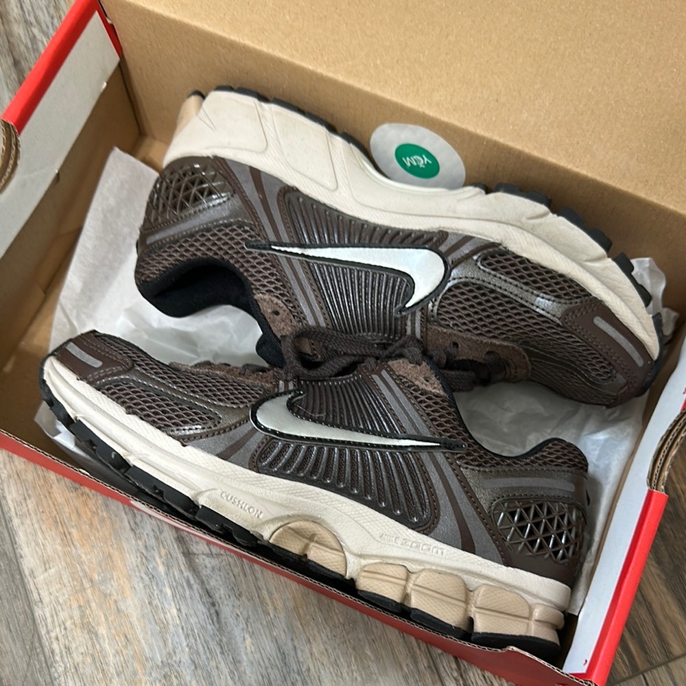 Nike Brown and Cream Sneakers with Supportive Cushioning